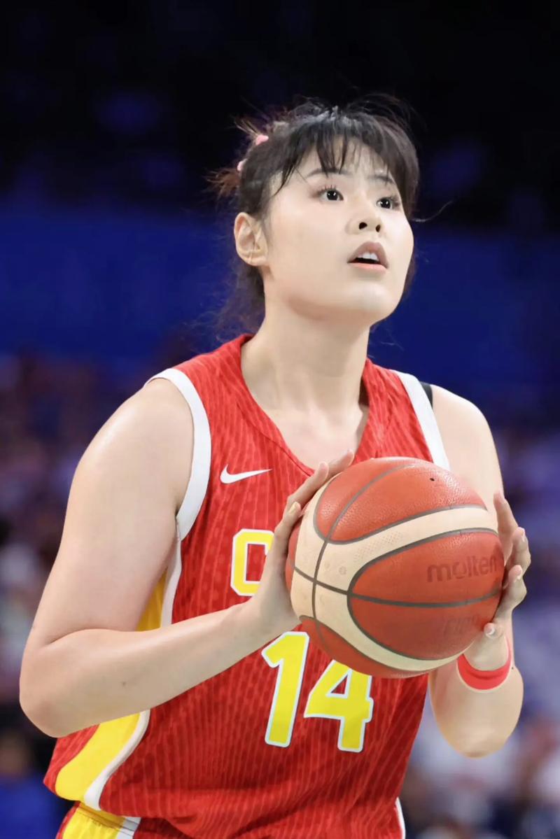 李月汝11分9板创赛季新高，助飞翼险胜太阳(李月汝个人简介)