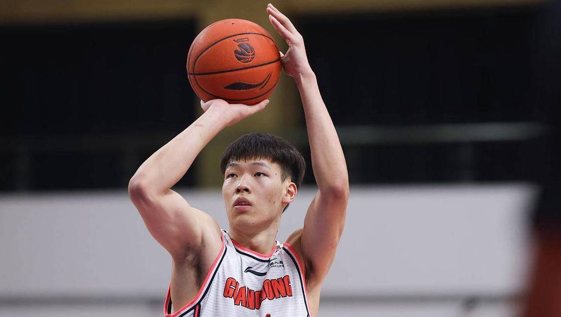 广东男篮张昊训练日常投射训练&结合球出手的简单介绍